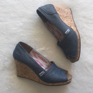 Toms cork wedges peep toe shiny blue denim